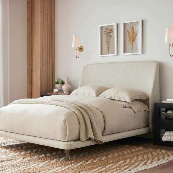 Pottery Barn Rejuvenation William Sonoma Brass Wall Sconce White Linen Shade NWT - Picture 3 of 9